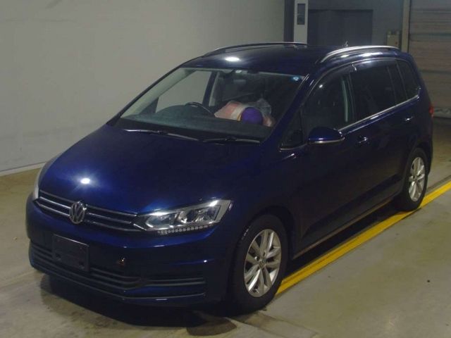 34003 Volkswagen Golf touran 1TCZD 2016 г. (TAA Yokohama)